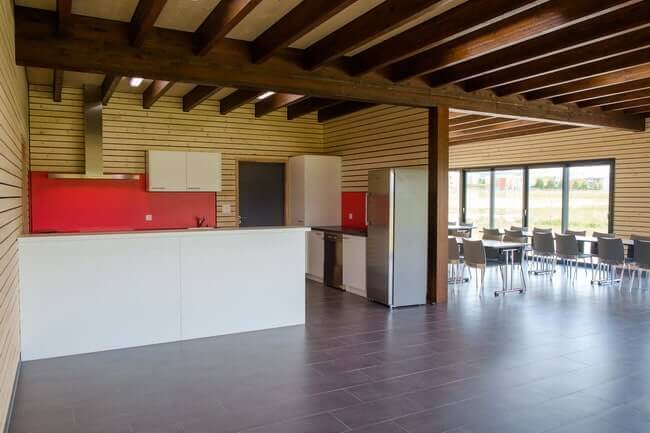 Construction club-house intérieur- Structure bois