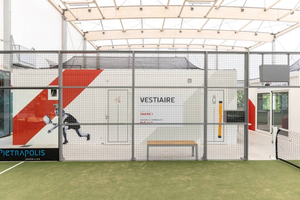 Tablette tactile sur le terrain - Padel Park Fit Arena