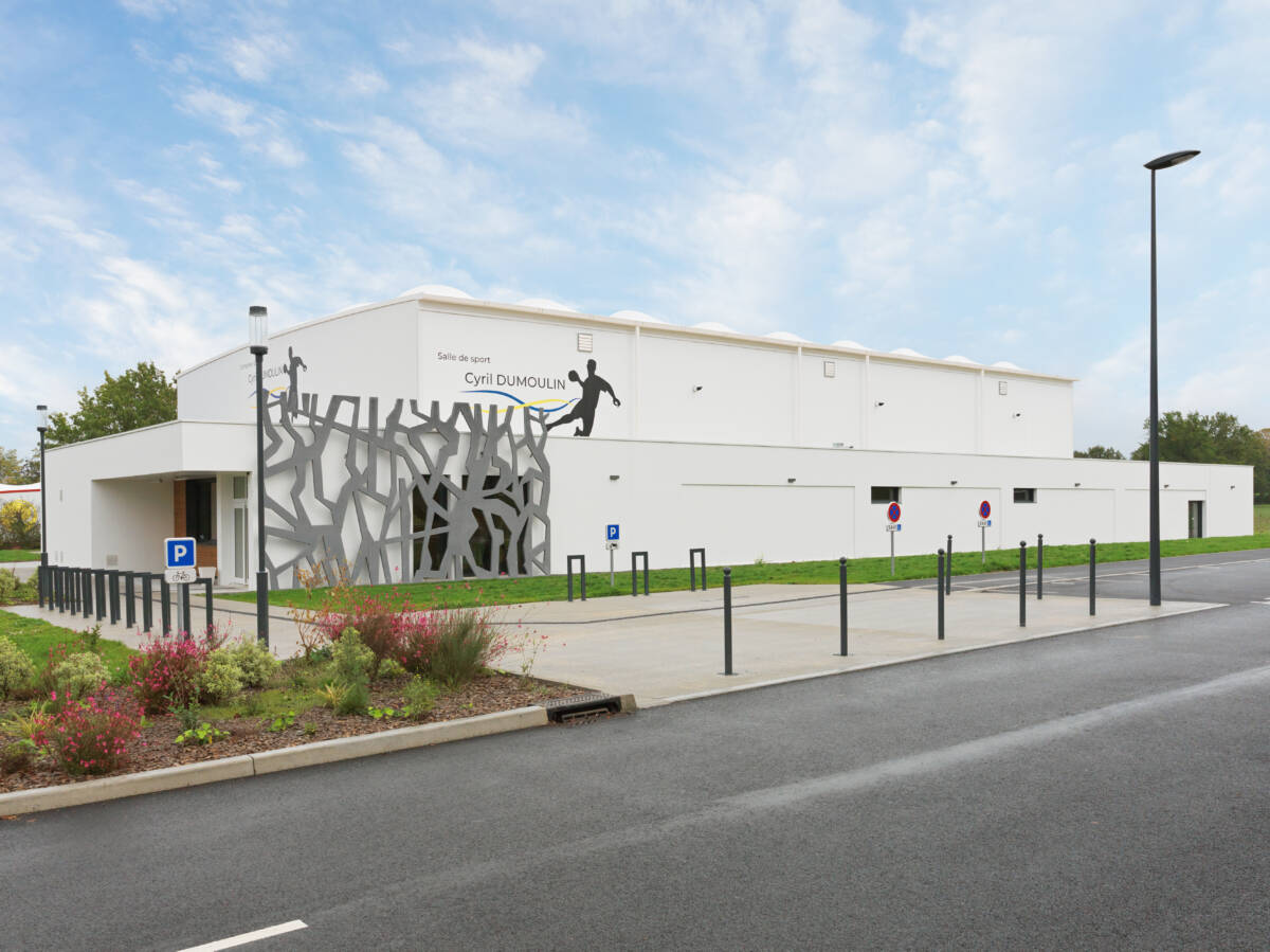 conception and built of a gymnasium in La Chaize Le Vicomte, France