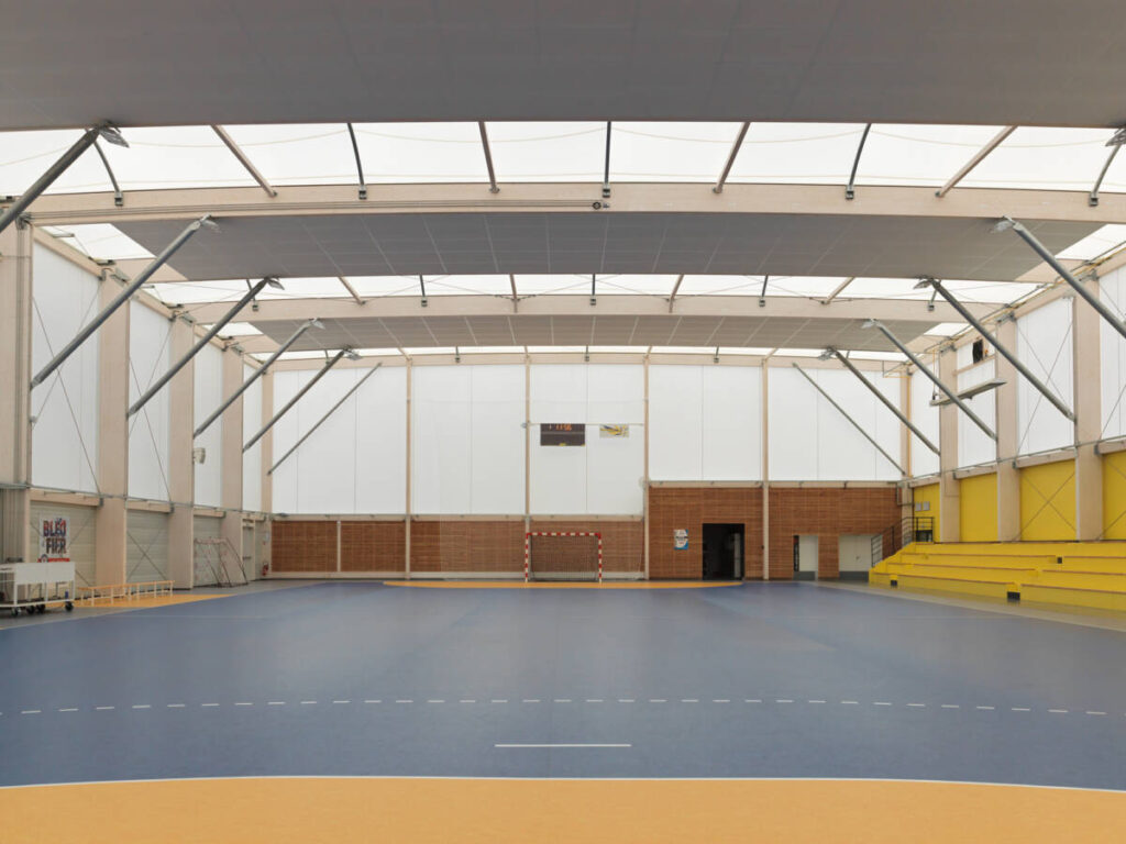 conception and built of a gymnasium in La Chaize Le Vicomte, France