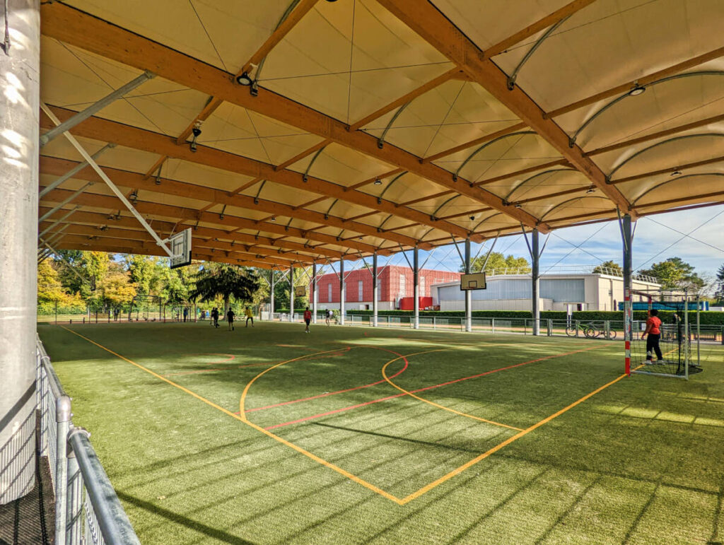 Design and built of a sport canopy in Brignais (France)