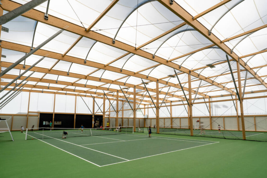 SMC2, constructor of a tennis hall in textile membrane in Ennezat (France)
