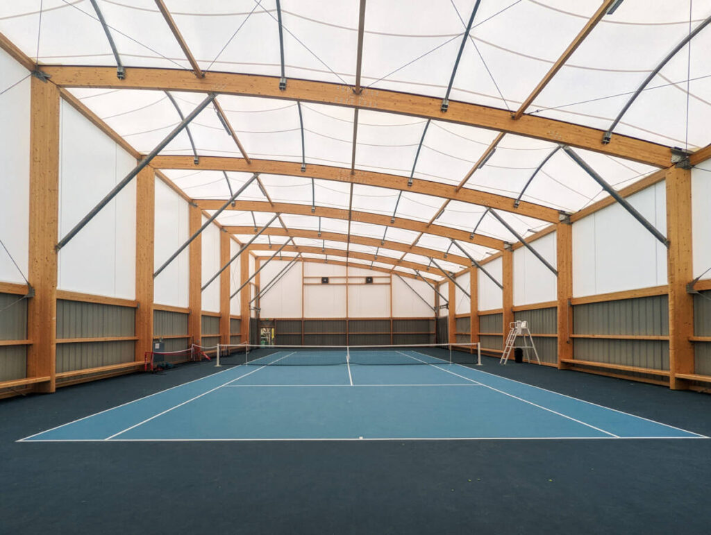 construction of a tennis hall in Ste Foy Les Lyons (France)