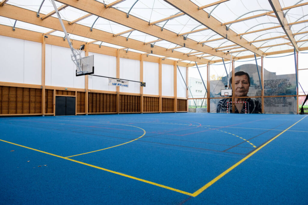 design and built of the sports hall in Saint Jean d'Angély, France