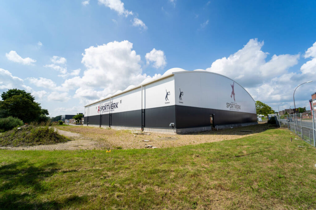 Building of a tennis hall in Ochtrup (Germany)