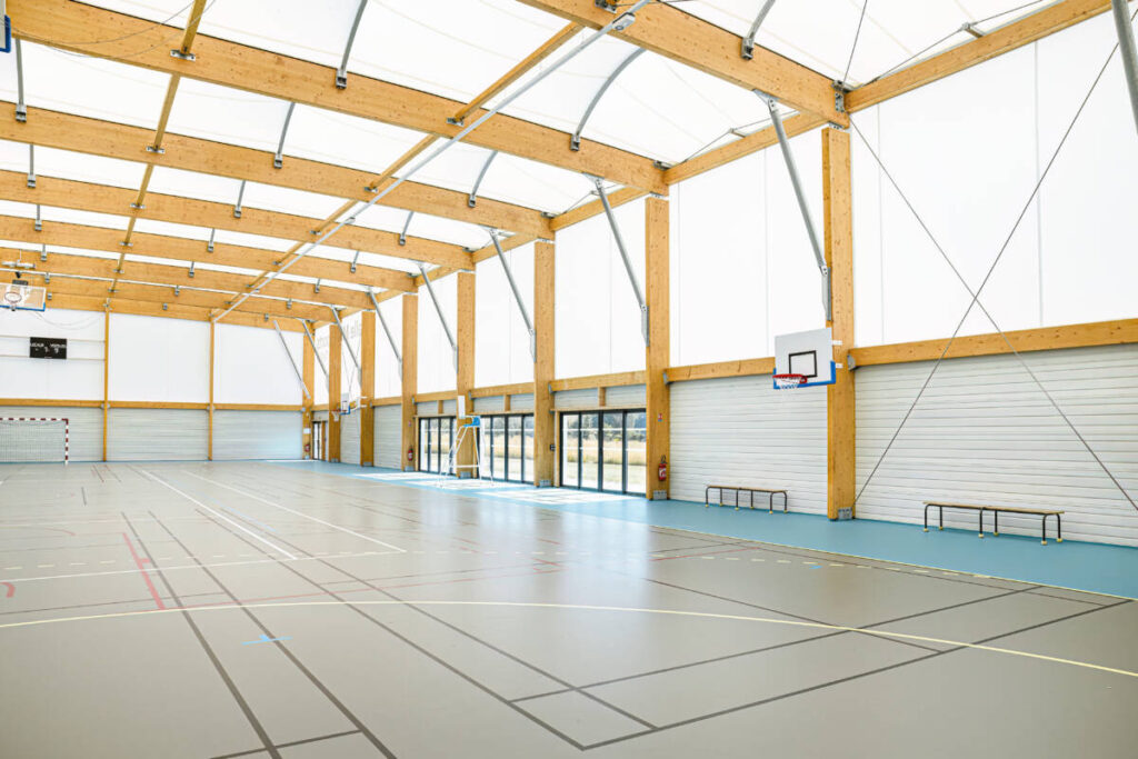Building of a gymnasium in Erce-En-Lamée, France