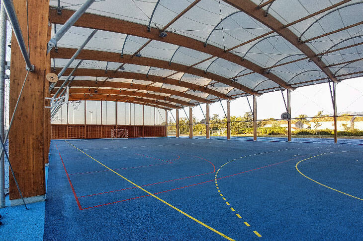 préau sportif - Saint Maurice l'Exil (France)