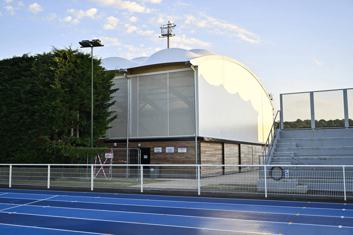 Construction d’une halle de beach située dans le parc omnisports de Croissy sur Seine.