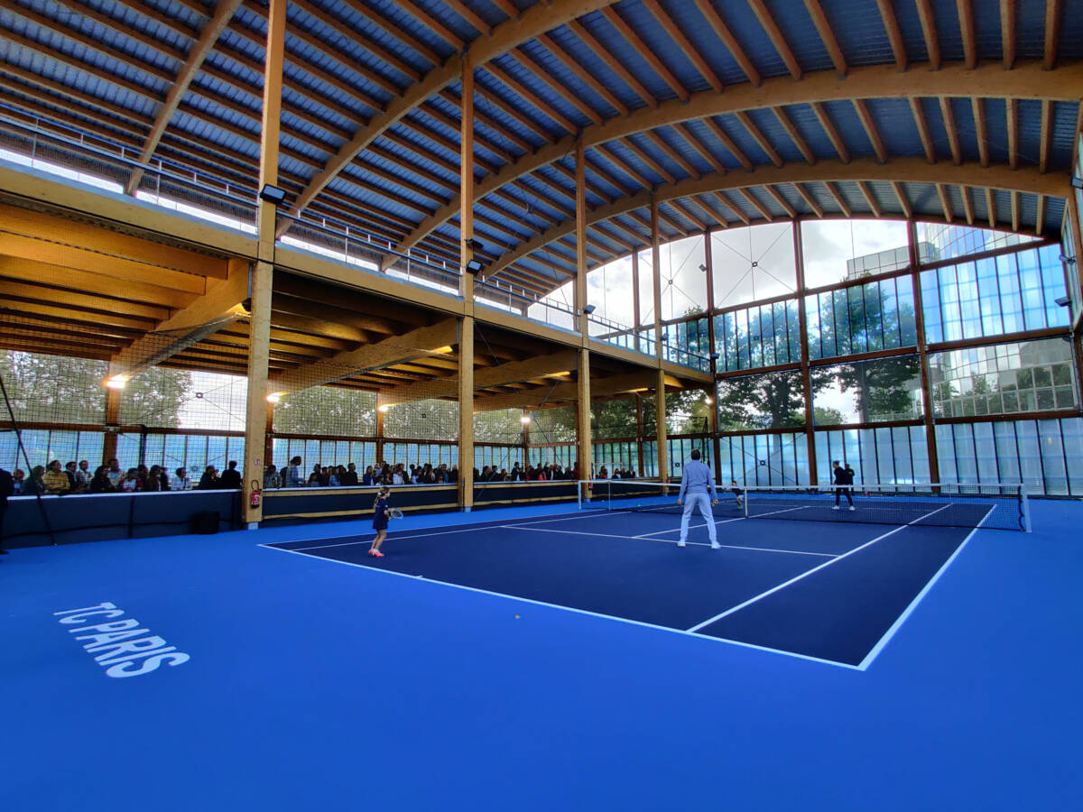 Construction d’un complexe sportif sur 2 niveaux au Tennis Club de Paris.