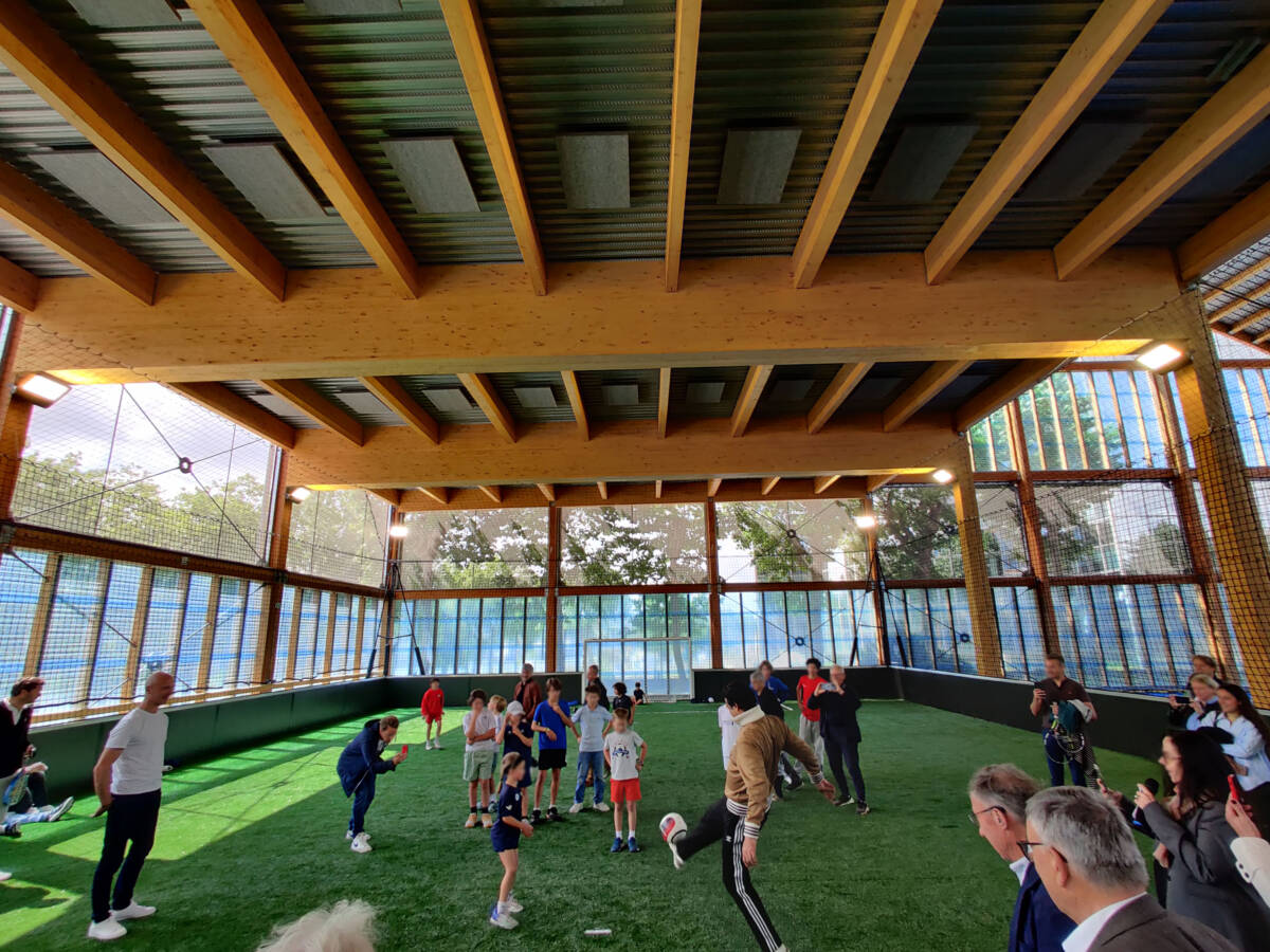 Construction d’un complexe sportif sur 2 niveaux au Tennis Club de Paris.