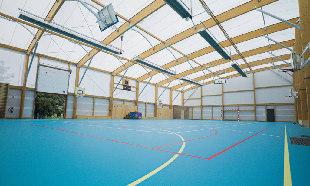 Construction gymnase multisports à Bayon, France