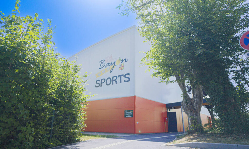 Construction gymnase multisports à Bayon, France