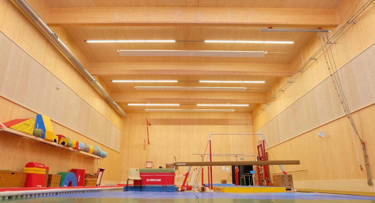 Hall dedicated to gymnastic build with mass timber structure